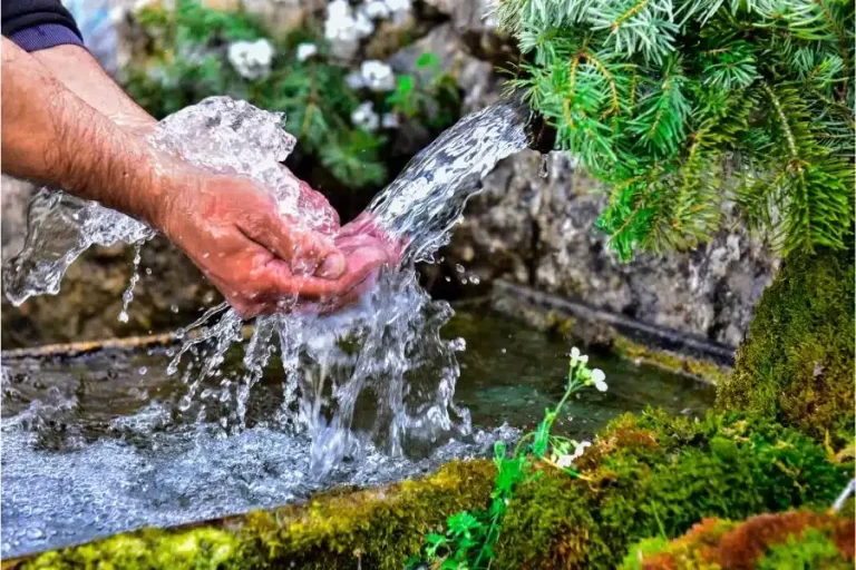 A origem da água na Terra: um mistério cósmico